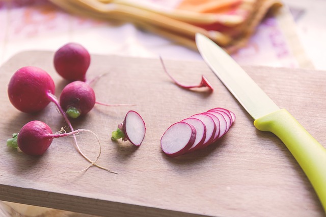 Tip 1. Chopping boards. Radishes radishes and knife. Are there any cross contact concerns?